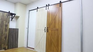 Zestaw akcesoriów do szyn do zawieszania drzwi do stodoły w kształcie litery J, przesuwane drzwi przesuwne, cicha prowadnica