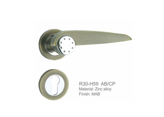 Okucia do drzwi wejściowych do domu Popularny klasyczny design Wysoka wydajność